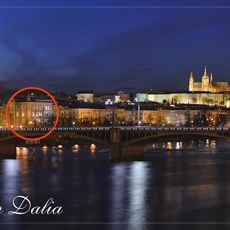 Apartman Dalia Janackovo Nabrezi Prague Ngoại thất bức ảnh