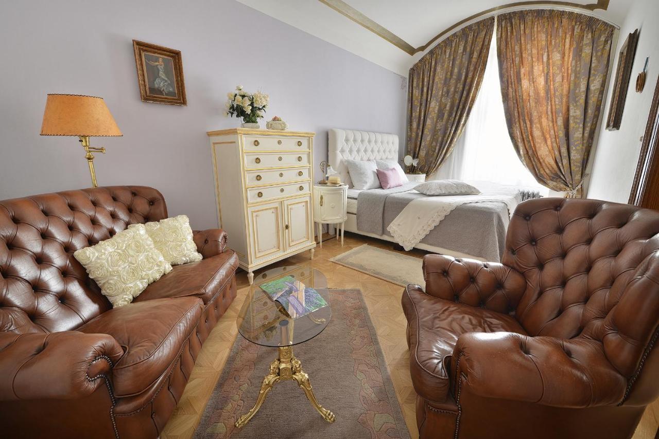 Apartman Dalia Janackovo Nabrezi Prague Ngoại thất bức ảnh
