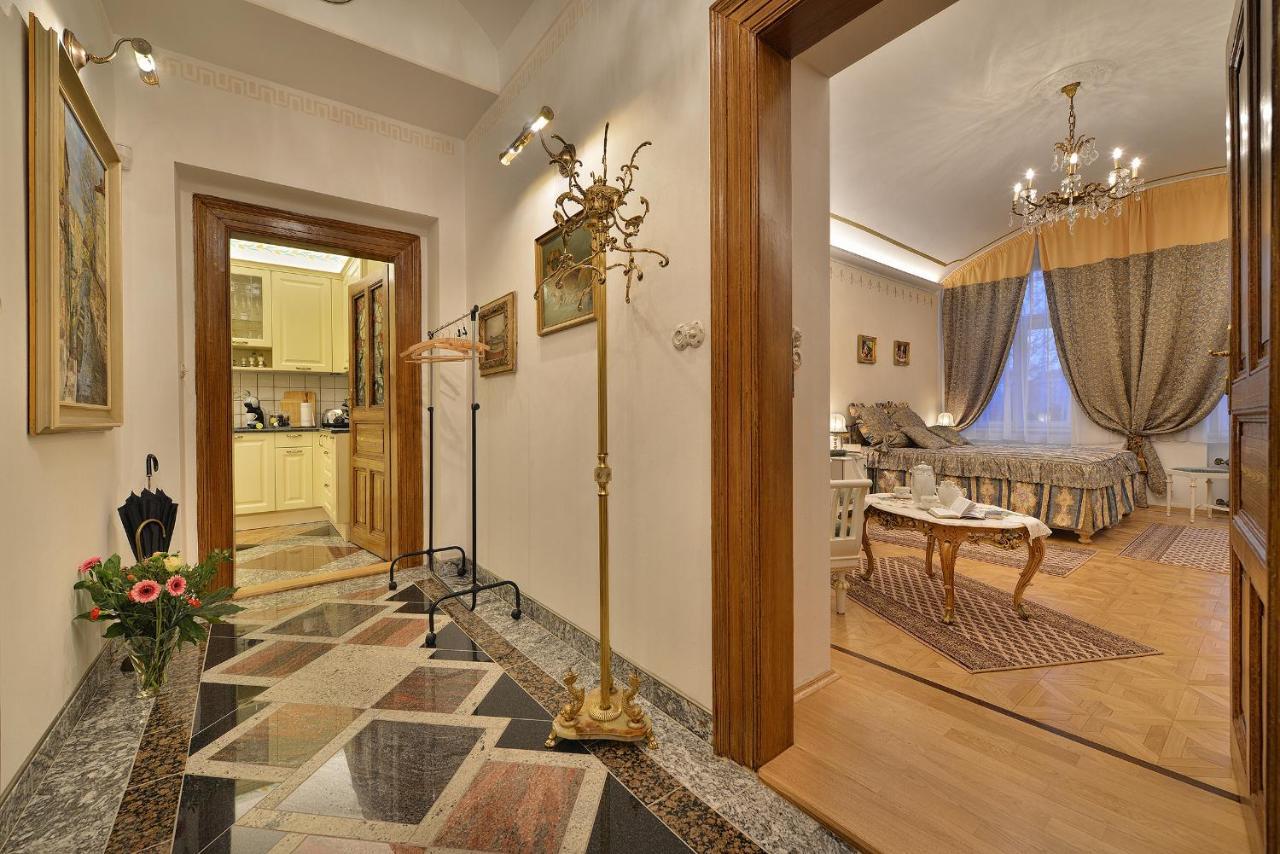 Apartman Dalia Janackovo Nabrezi Prague Ngoại thất bức ảnh