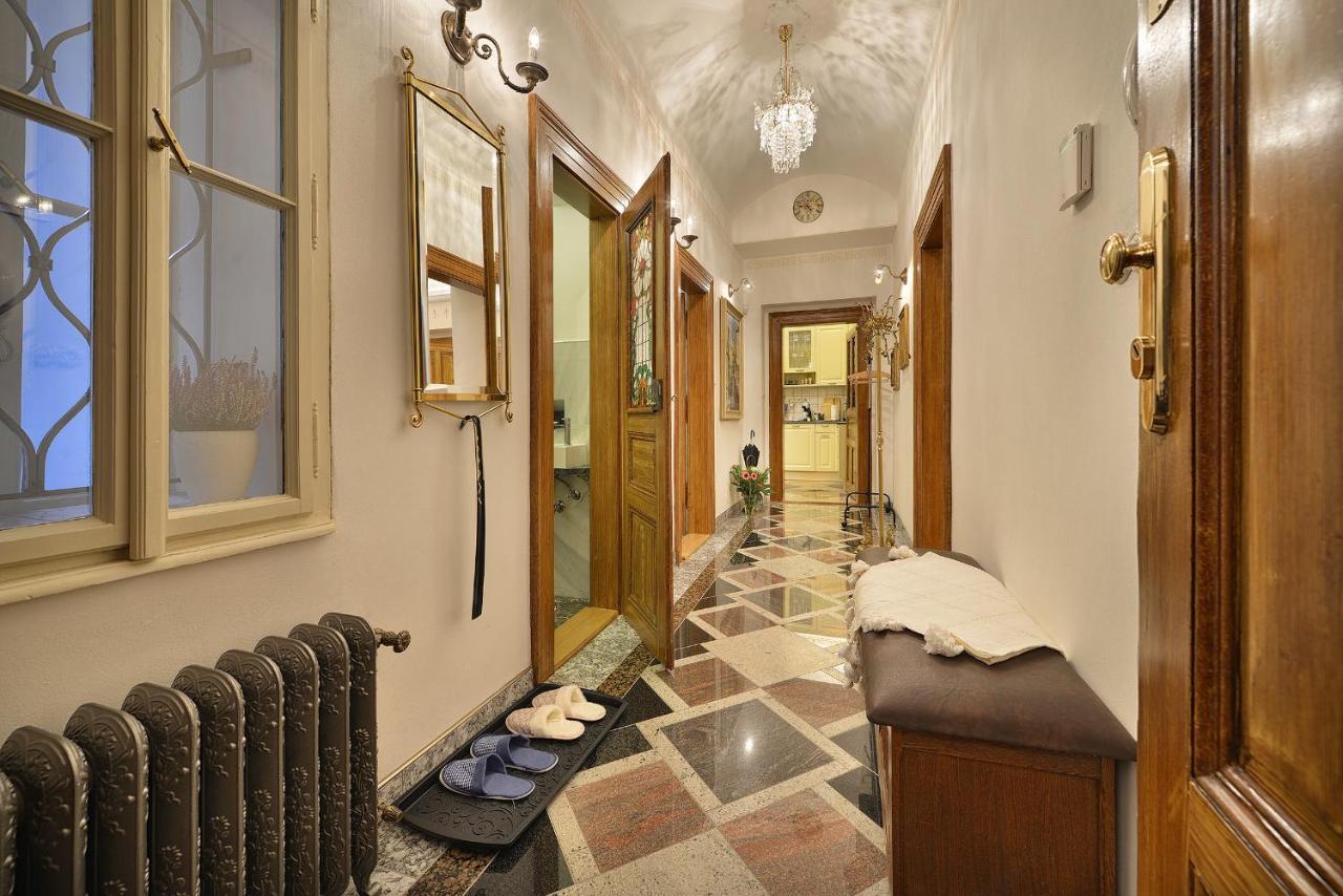 Apartman Dalia Janackovo Nabrezi Prague Ngoại thất bức ảnh