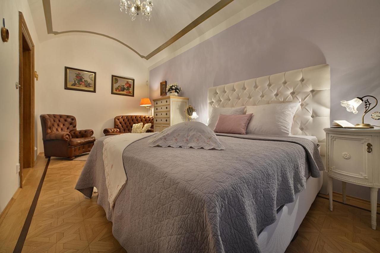 Apartman Dalia Janackovo Nabrezi Prague Ngoại thất bức ảnh