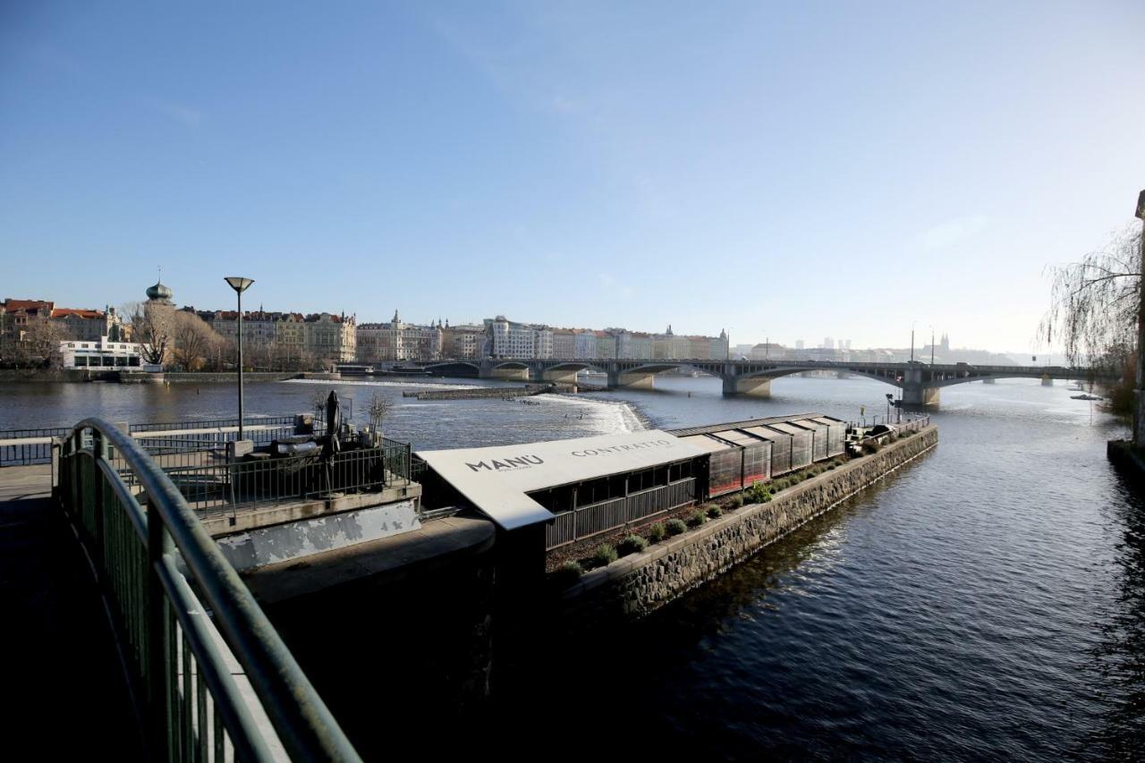 Apartman Dalia Janackovo Nabrezi Prague Ngoại thất bức ảnh