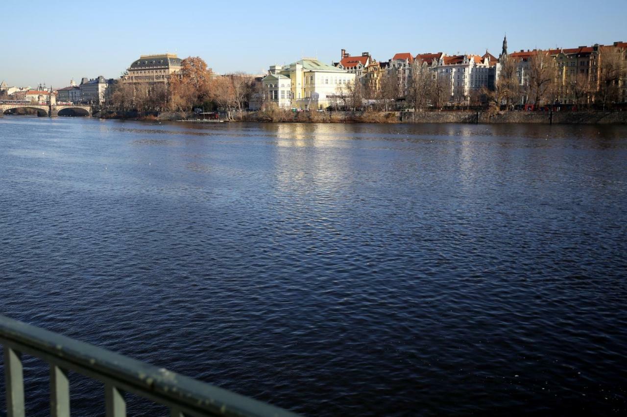 Apartman Dalia Janackovo Nabrezi Prague Ngoại thất bức ảnh